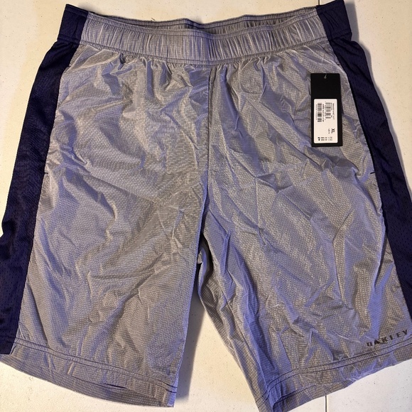 New mens Oakley Translucent Sunset Short various sizes - Picture 1 of 4